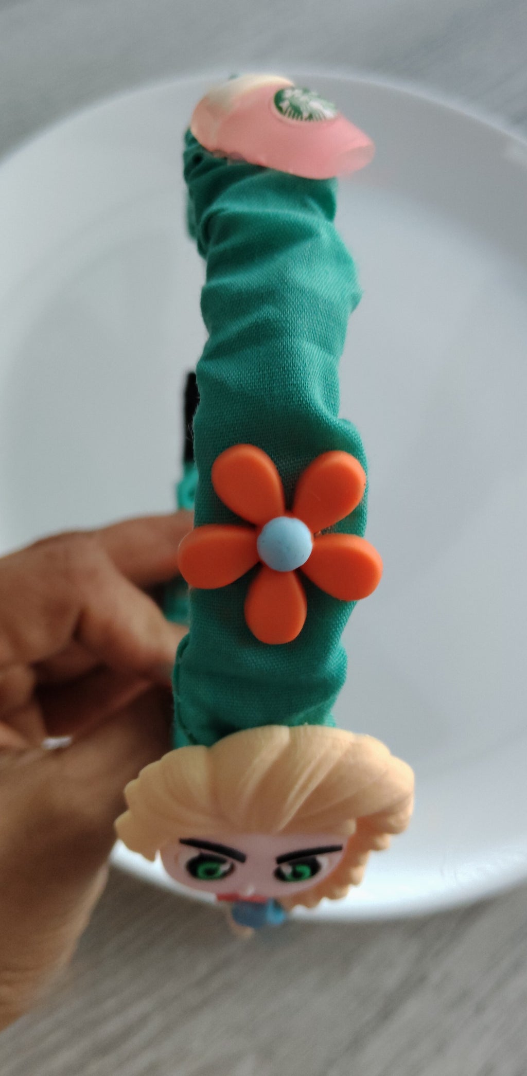 Frozen Character Headband, Playful Green Hair Accessory for Girls