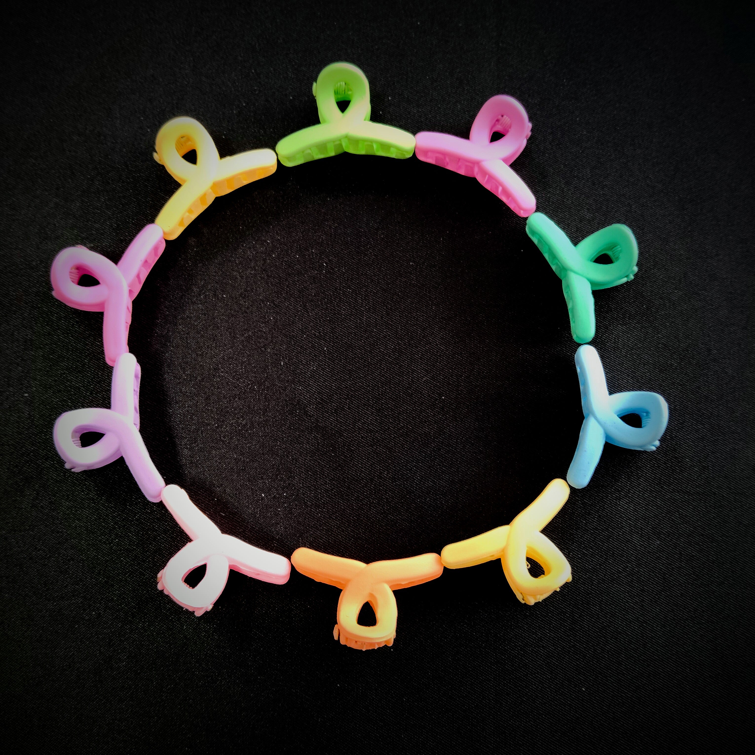 Mini Pastel Hair Claw Clips – Assorted Colors for Kids & Teens Styling