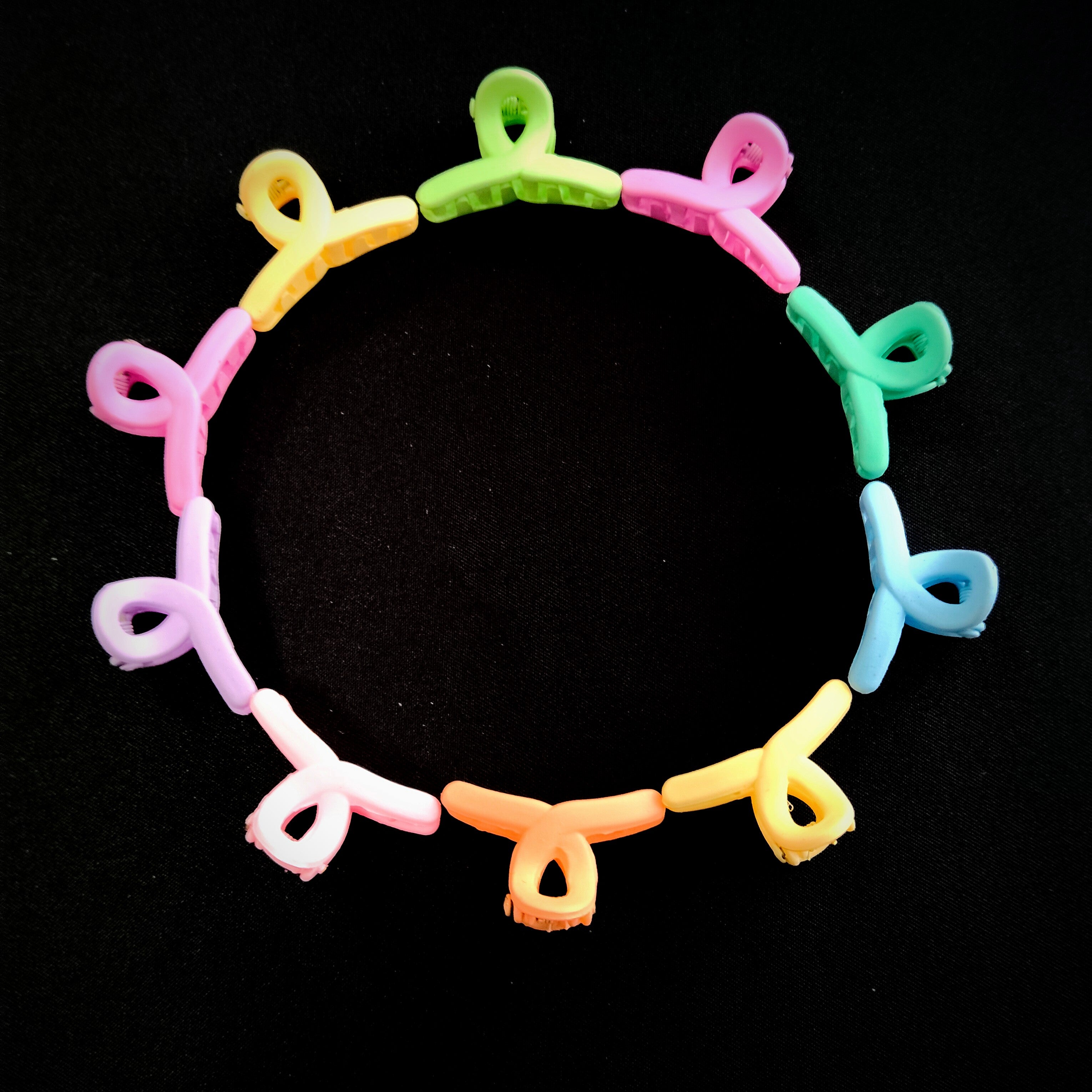 Mini Pastel Hair Claw Clips – Assorted Colors for Kids & Teens Styling